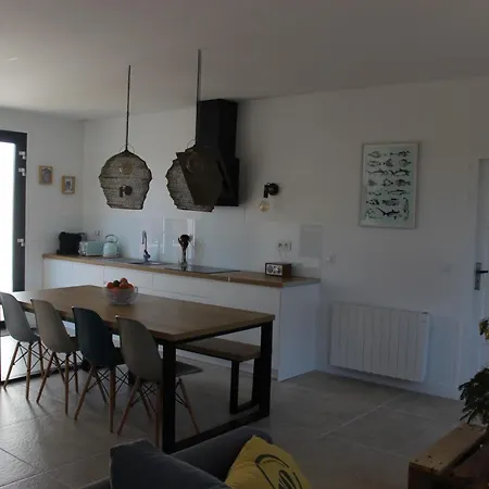 Maison 8 Personnes A 100 M De La De La Clere بيت للعطل Le Grand Vieil