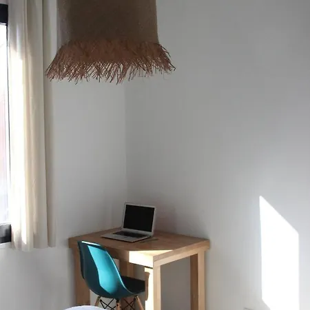 Maison 8 Personnes A 100 M De La De La Clere بيت للعطل *